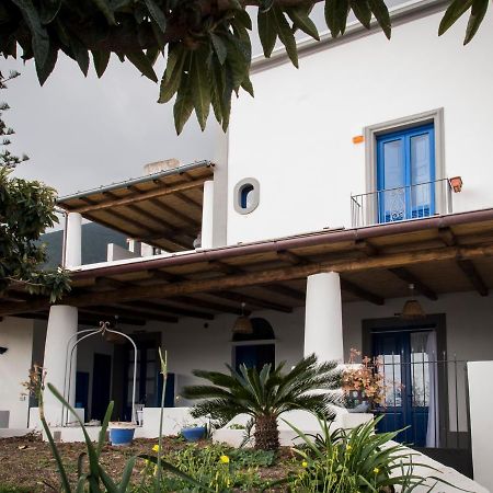 Villa Insolia Santa Marina Salina Bagian luar foto