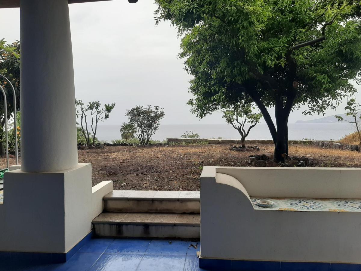 Villa Insolia Santa Marina Salina Bagian luar foto