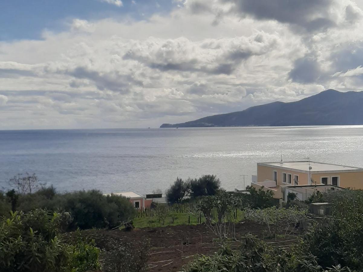 Villa Insolia Santa Marina Salina Bagian luar foto
