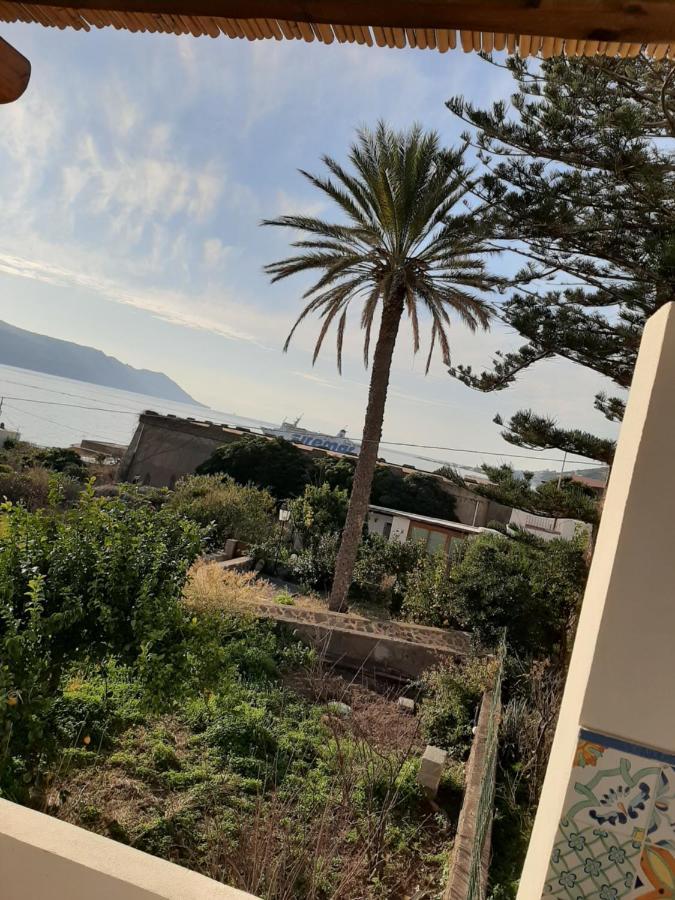 Villa Insolia Santa Marina Salina Bagian luar foto