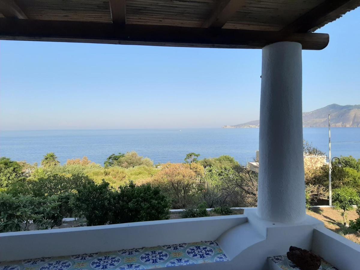 Villa Insolia Santa Marina Salina Bagian luar foto