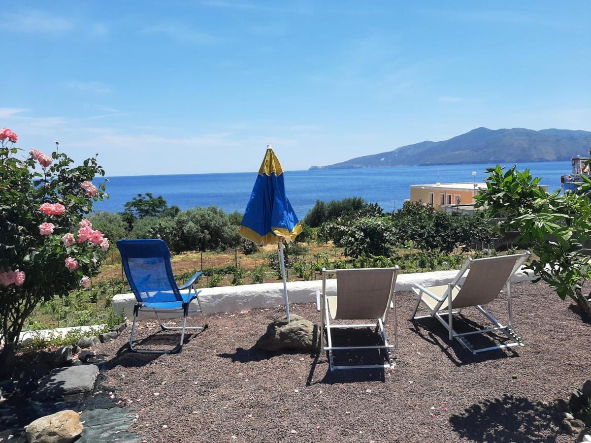 Villa Insolia Santa Marina Salina Bagian luar foto
